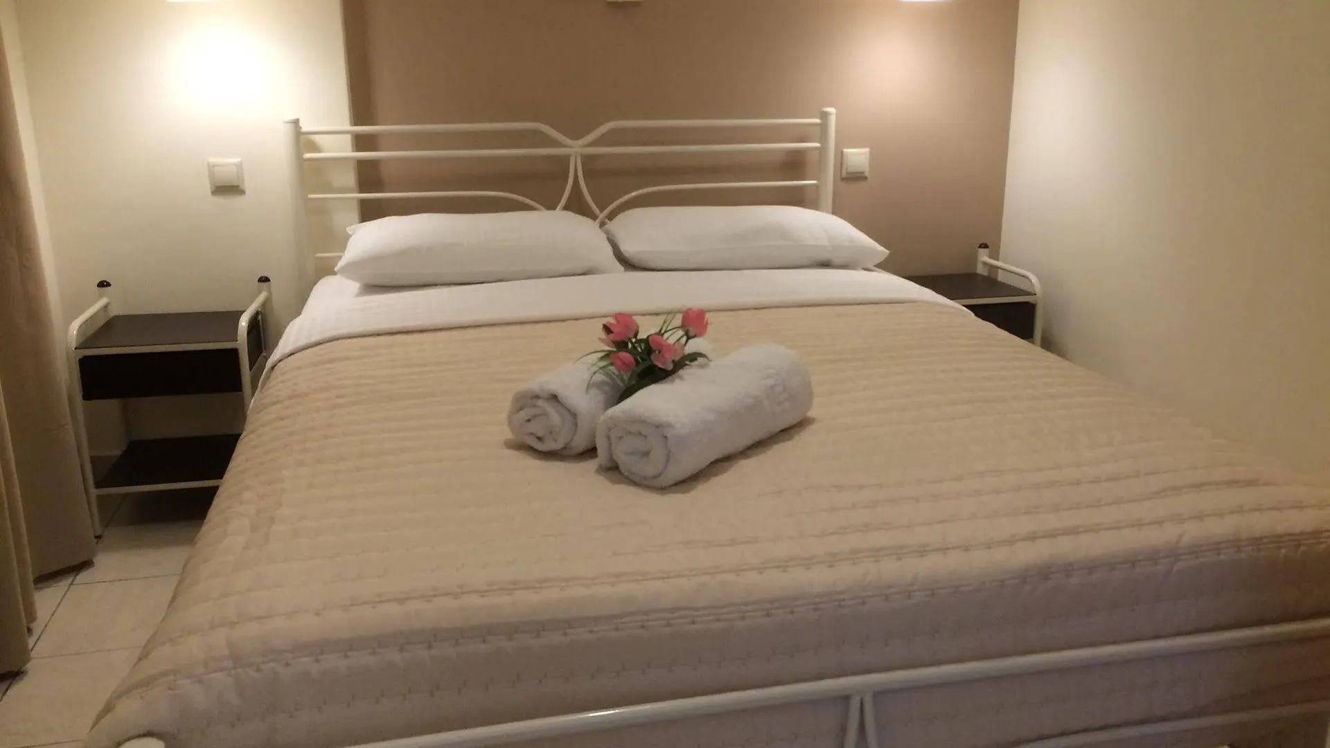 ** Hotel Sunny Studios Svoronata Grækenland