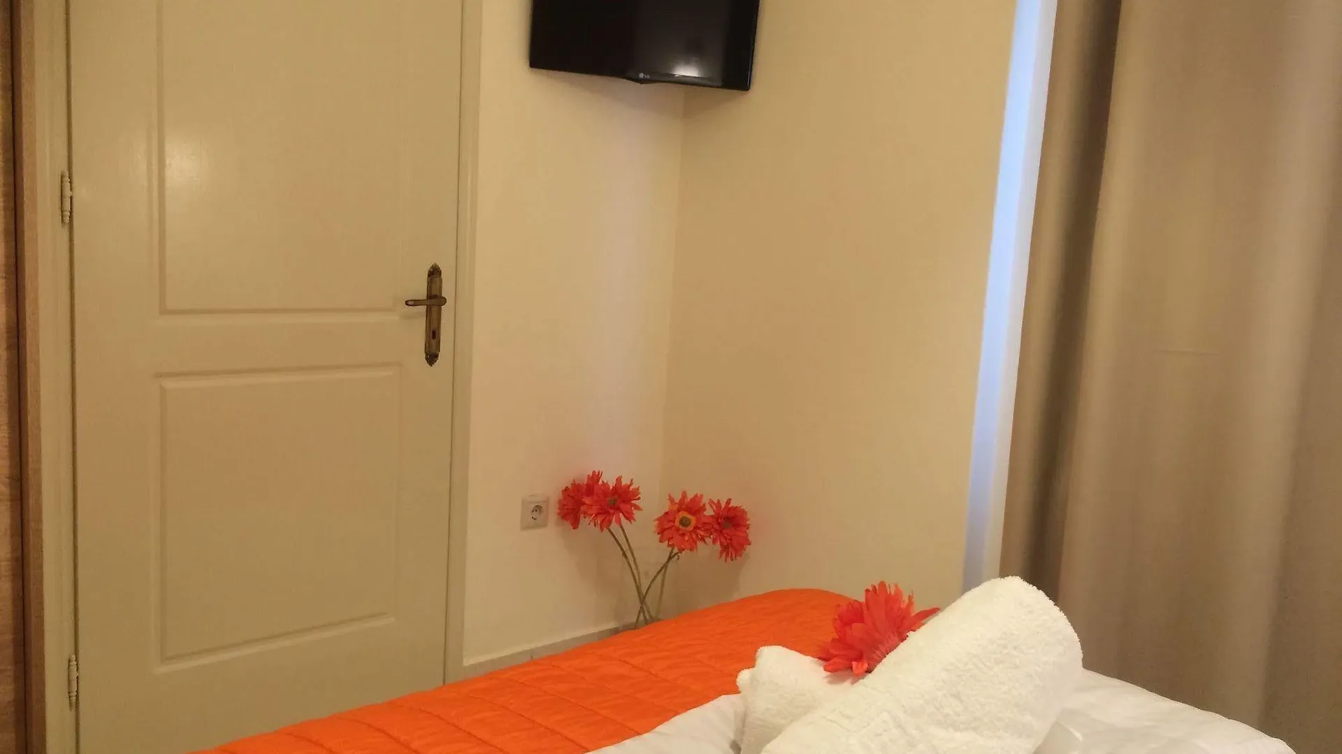 Hotel Sunny Studios Svoronata
