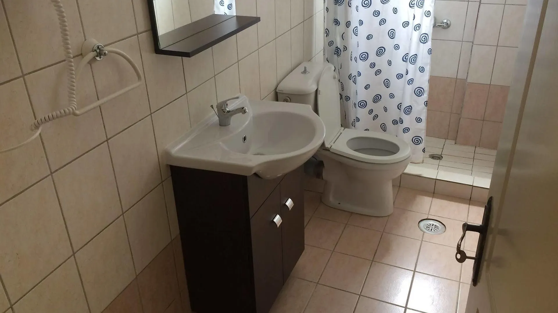 Sunny Studios Свороната Греция